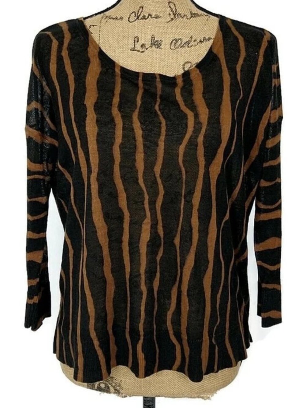 ANN TAYLOR LOFT | Super soft lightweight sweater (Size Large)
